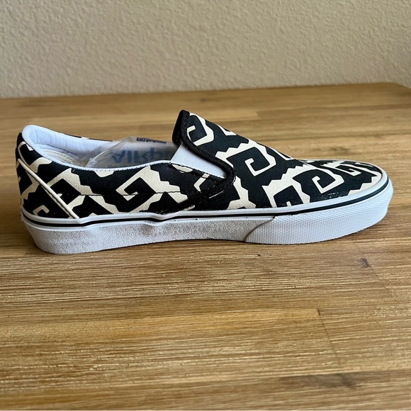 Vans Classics 2014 Van Doren Shoes Mens 7.5 Tribal Print Slip On Skateboarding - Picture 4 of 15
